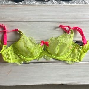 VS laced bra